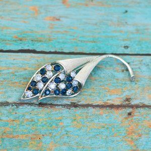 Vintage Elven Leaf Blue & Clear Rhinestones Silver Tone Brooch - P27